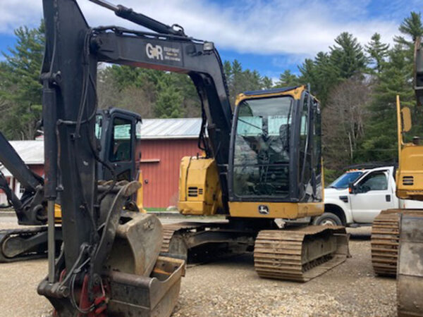 John-Deere-75D